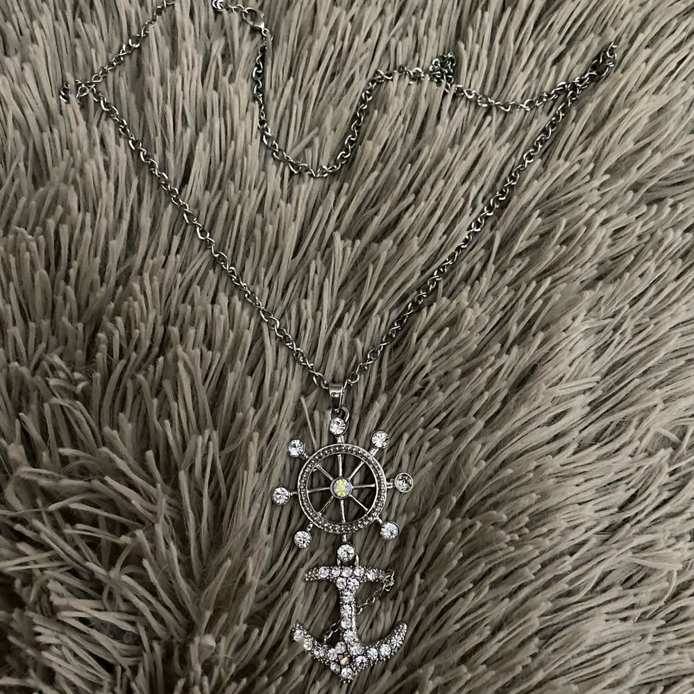 Anchor necklace